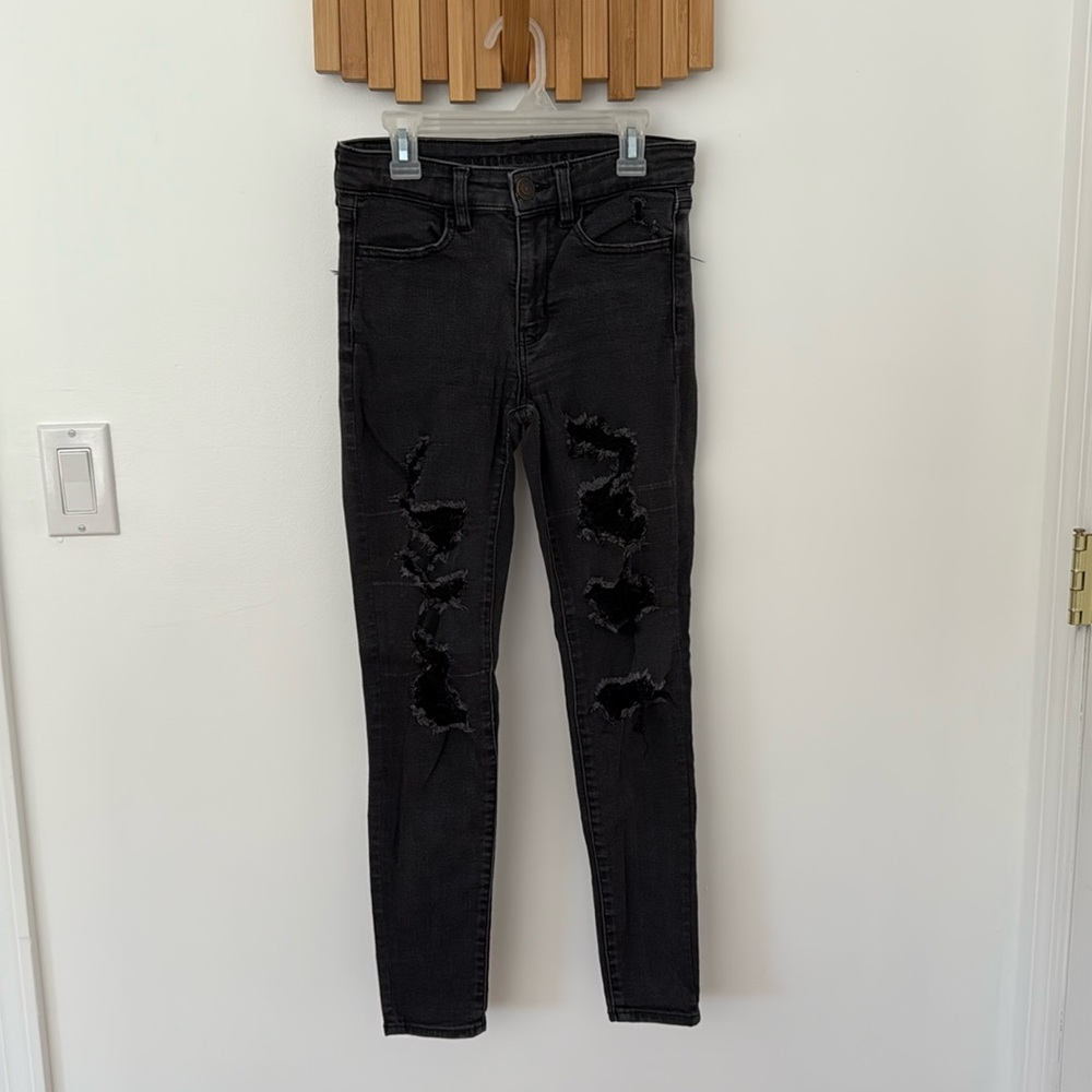 Women’s American Eagle Hi-Rise Jegging, Black denim, size 4
